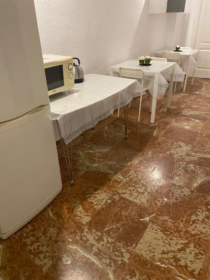 Pension El Dorado Alicante Bagian luar foto