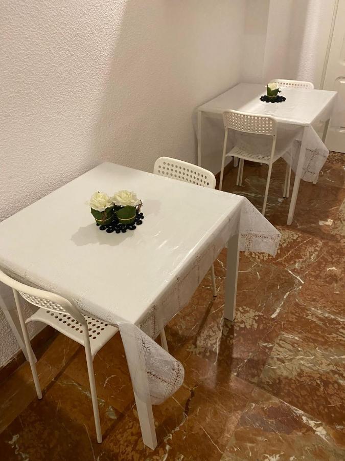 Pension El Dorado Alicante Bagian luar foto