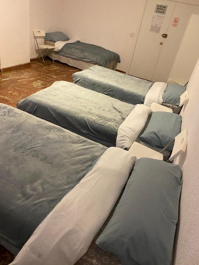 Pension El Dorado Alicante Bagian luar foto