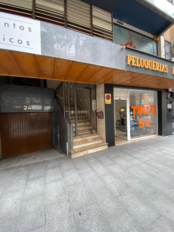Pension El Dorado Alicante Bagian luar foto