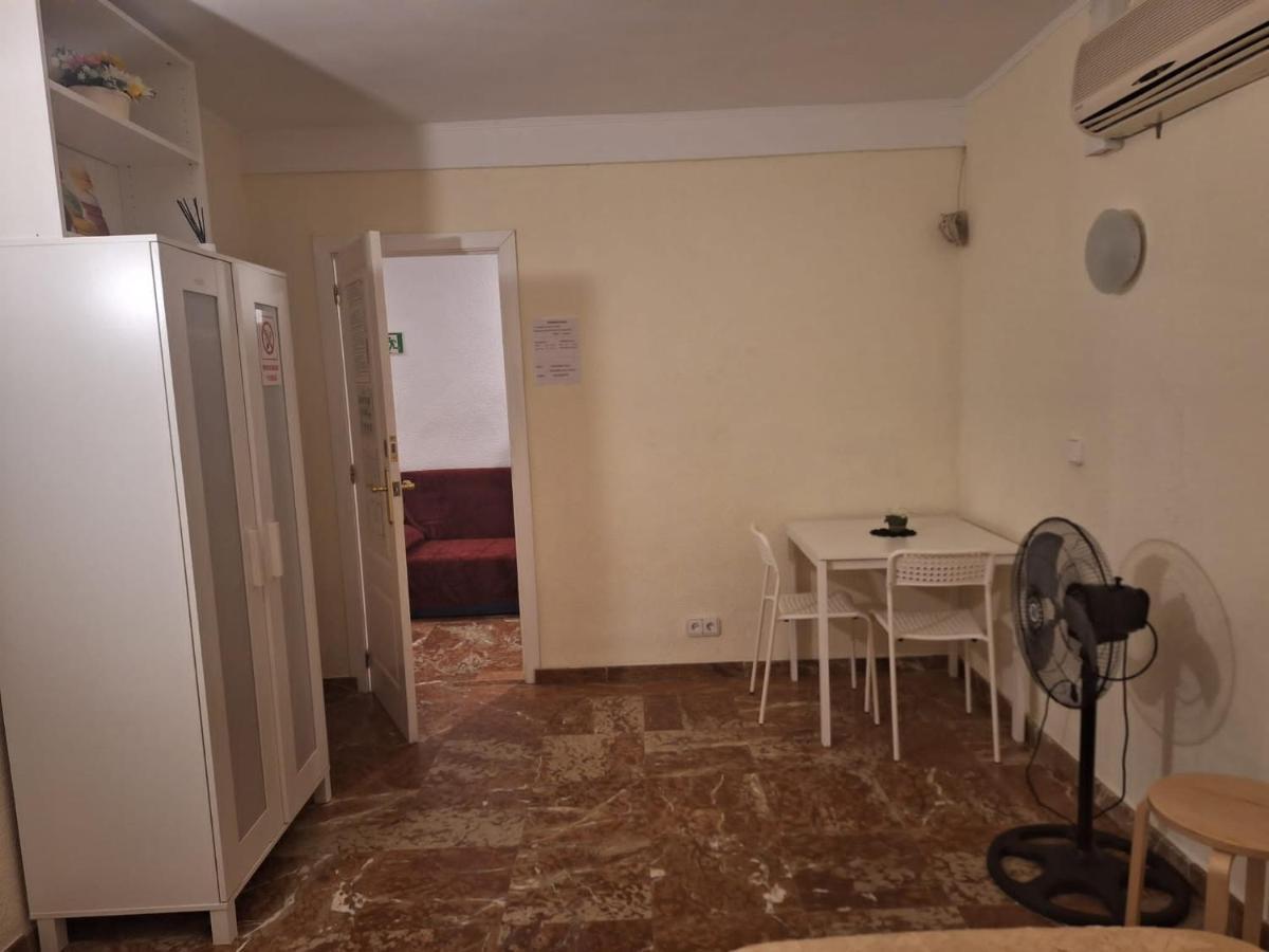 Pension El Dorado Alicante Bagian luar foto